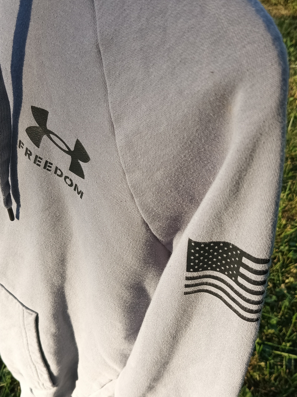 Under Armour Freedom Men's Gray Hoodie Sweater